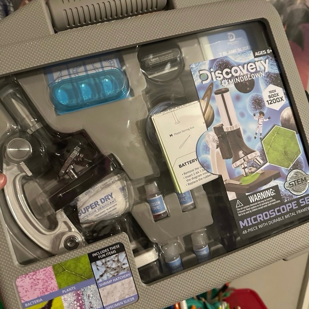 Discovery microscope and science kit